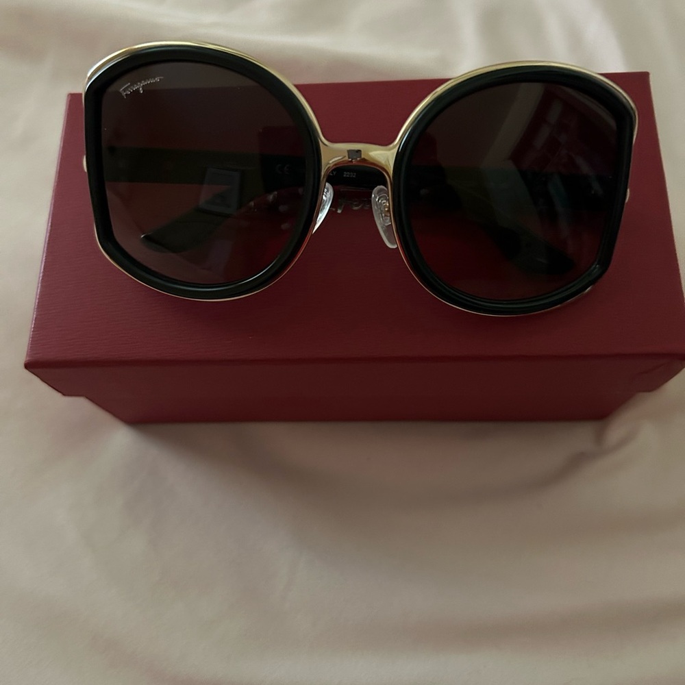 Round Glass Frames - image 4